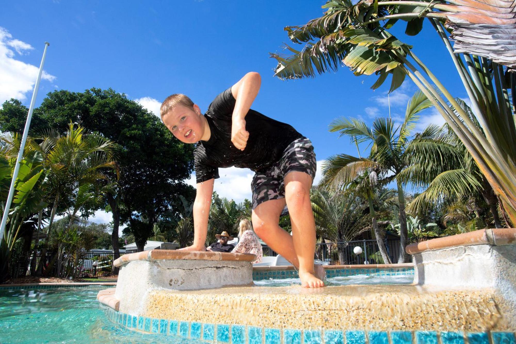 Big4 Manning Point Holiday Park Bagian luar foto